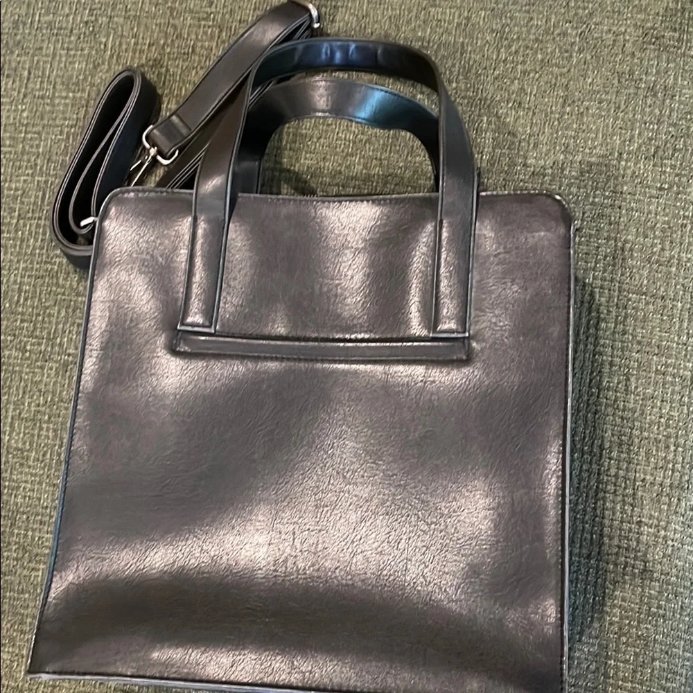 Matt & Nat Black Vegan Bag - Picture 2 of 6